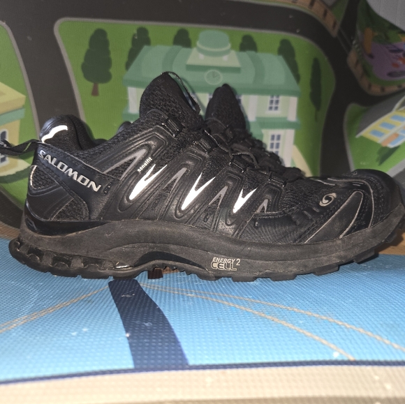 Salomen hiking shoes - Picture 2 of 5